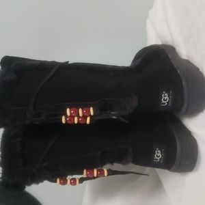 UGG SUNDANCE BOOTS